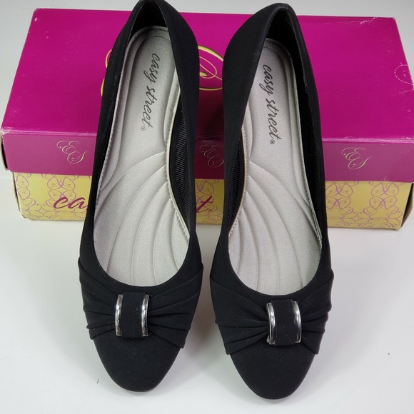easy street Shoes - Easy Street Womens Eloise Pum Black Lamy - Women's‎ US 6M New Suede